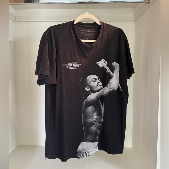 ***SOLD*** XXXTentacion Shirt Size L - Picture 1 of 3